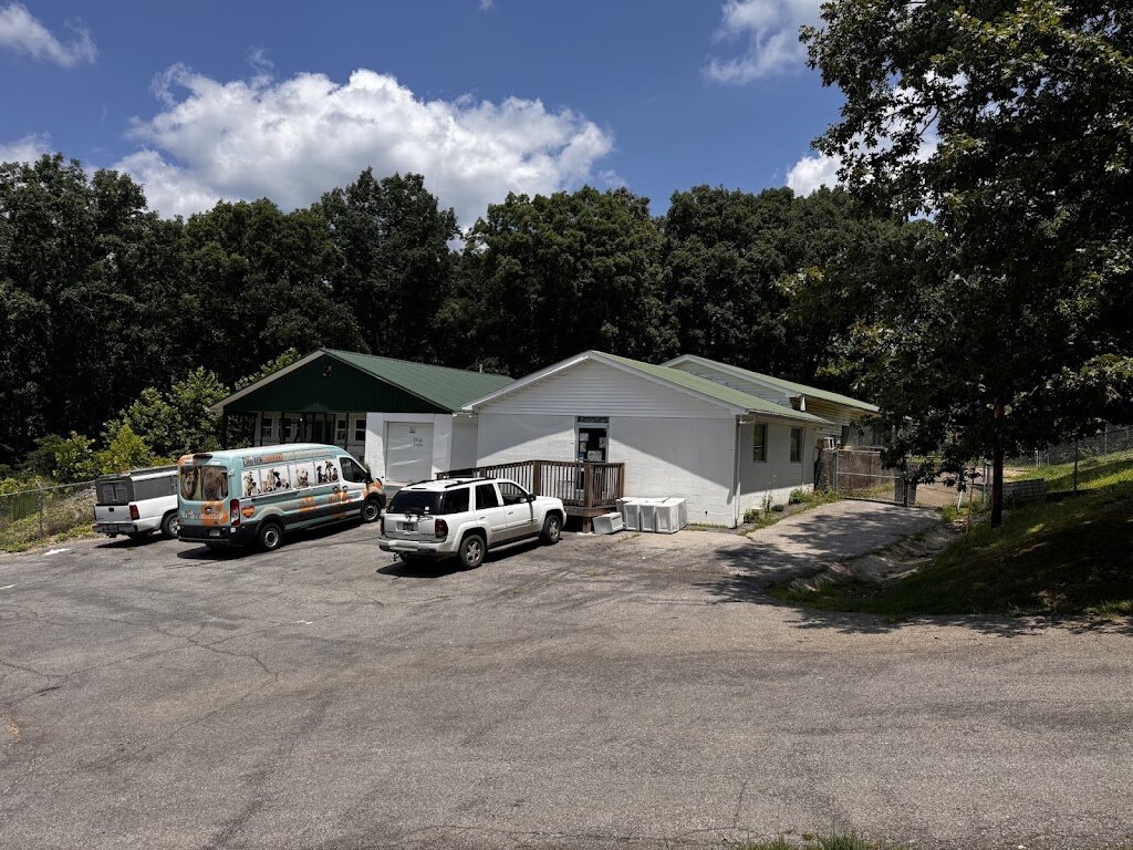 Humphrey's County Humane Society animal shelter in Waverly, TN