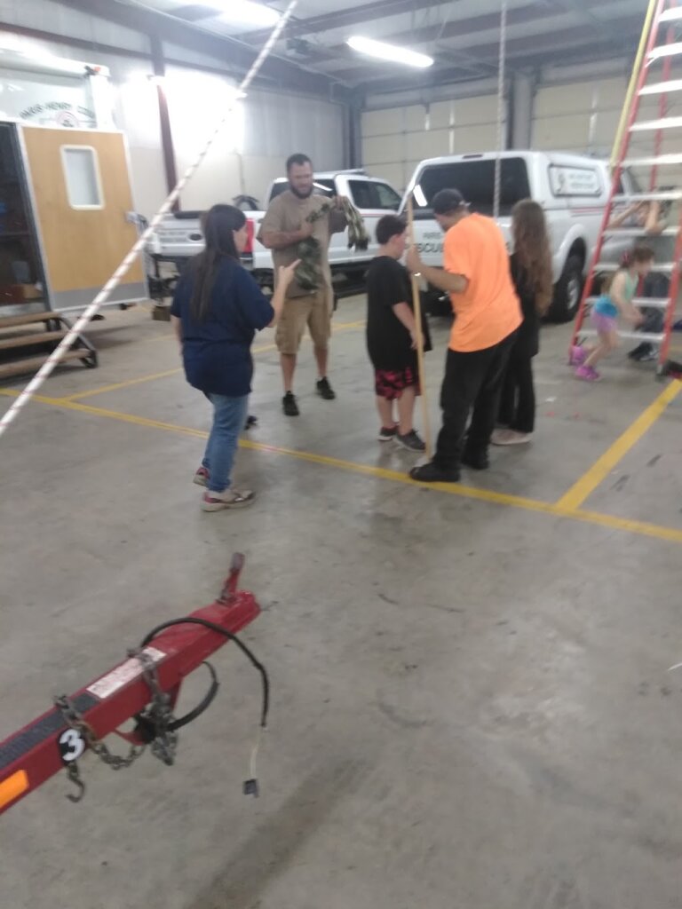 Paris Henry County Rescue Squad animal shelter in Paris, TN